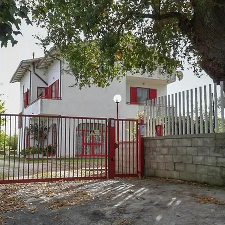 Paradiso Con Vista Mozzafiato - Adriana