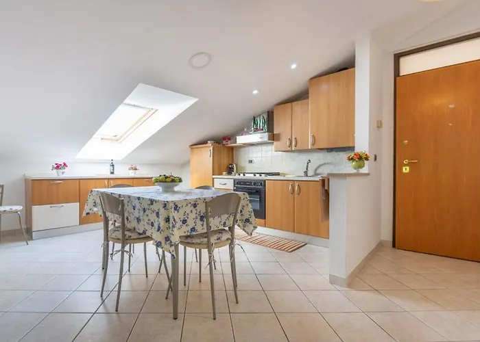 Paradiso Con Vista Mozzafiato - Adriana * Κιέτι