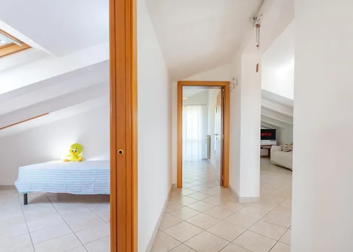 Paradiso Con Vista Mozzafiato - Adriana